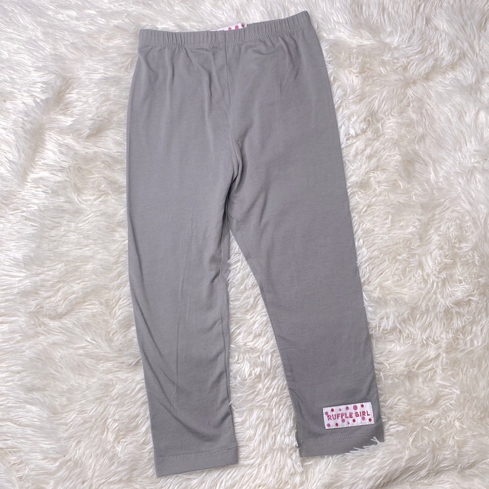 Ruffle Girl Gray Leggings Girl’s Size 6 Excellent Condition